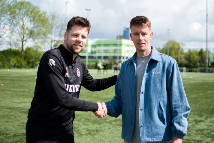 Hans van Tamelen van FC Groningen en Herman Rozema van USG Restart Hans van Tamelen van FC Groningen en Herman Rozema van USG Restart
